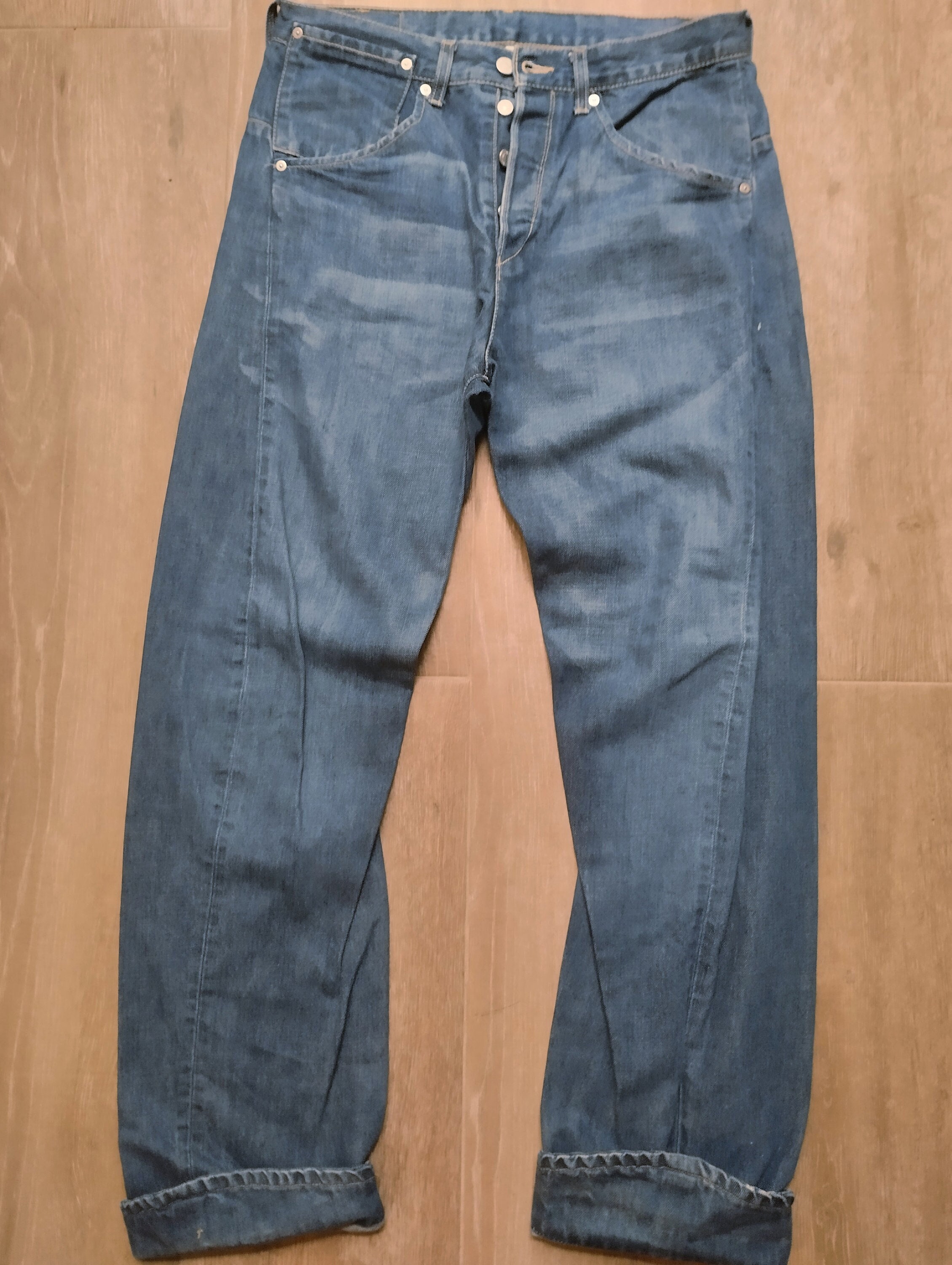 00s リーバイス エンジニアード ジーンズ 立体裁断 3D デニム W31 希少00年】リーバイス エンジニアードジーンズ y2k 立体裁断 片