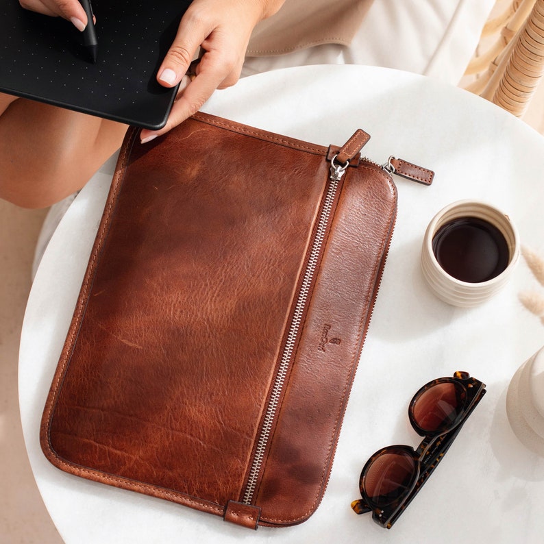 Tobacco Leather iPad Pro 11 Case