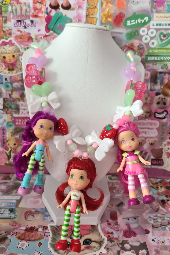 2008 Strawberry Shortcake Doll Beaded Necklace!