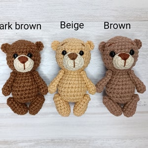 Petit ours en peluche au crochet miniature en peluche Mini animaux Ours baby showers Ours de poche Cadeau pour les enfants Cadeau d'anniversaire Jouet pour bébé 6-12 mois image 8