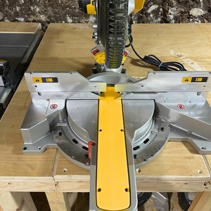 Dewalt 717 store mitre saw