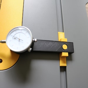 Dewalt DWE7492 Dial indicator jig for Saw and fence adjustment