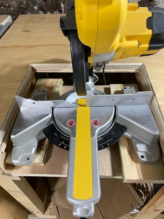 Geneigd zijn vrijwilliger bout Zero Clearance Insert for Miter Saw Dewalt DWS774 - Etsy