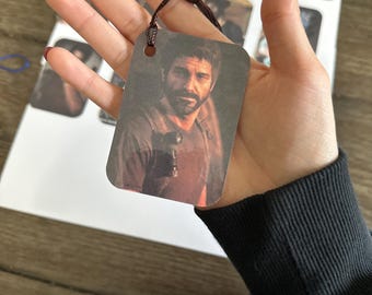 Juego de marcapáginas laminados de Joel Miller de TLOU con o sin borla – Paquete de 3, 5 o 12 unidades / GeekyBookmarks