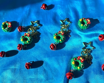 Christmas Wreath Bag Charm | Christmas Keychain | Christmas Accessory | Christmas Jewelry | SomethingExtraLLC
