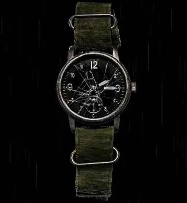 The last of us part 1. Рюкзак элли last of us. Часы the last of us joel. Tlou remake. The last of us 3.