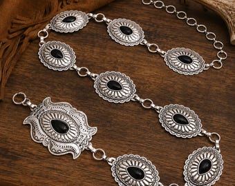 Western Black Stone Concho Belt – Zilveren ketting, een accessoire voor de taille van een cowgirl.
