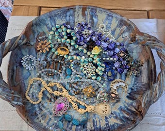 Broches y collares de bisutería vintage de Royal Adderley