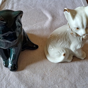 Vintage Teal Cat Figurine 1950&#39;s Vintage Cat High Relief