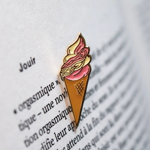 Vulva Emaille Pin | Feministische Anstecknadel | Feministische Kunst | Vuvla Kunst