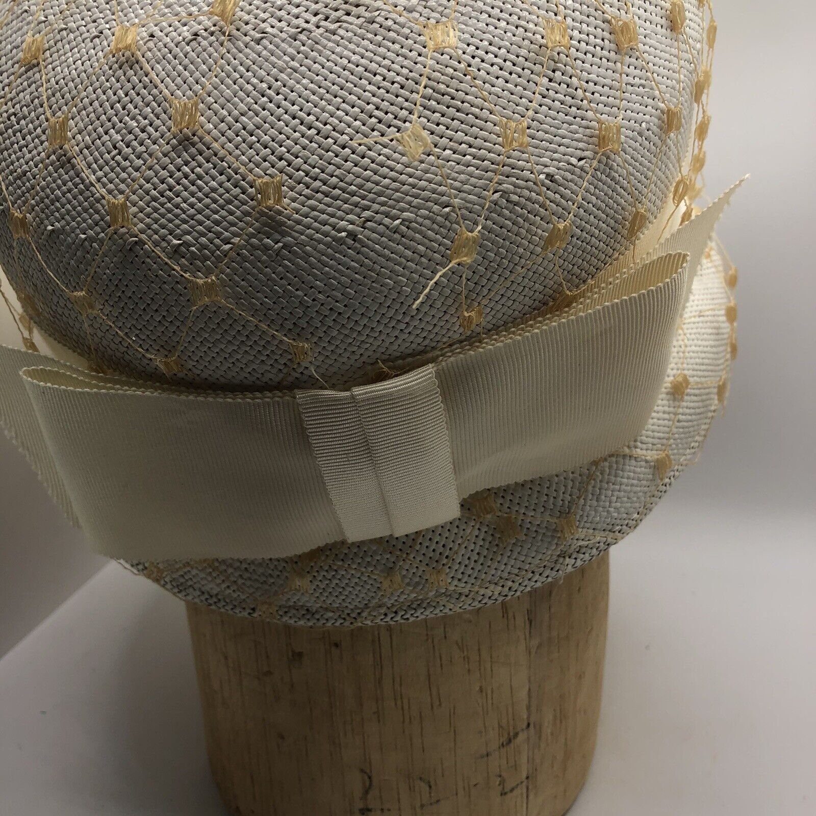 Vintage Bucket Hat Ivory Straw With Yellow Netting - Etsy display picture 3