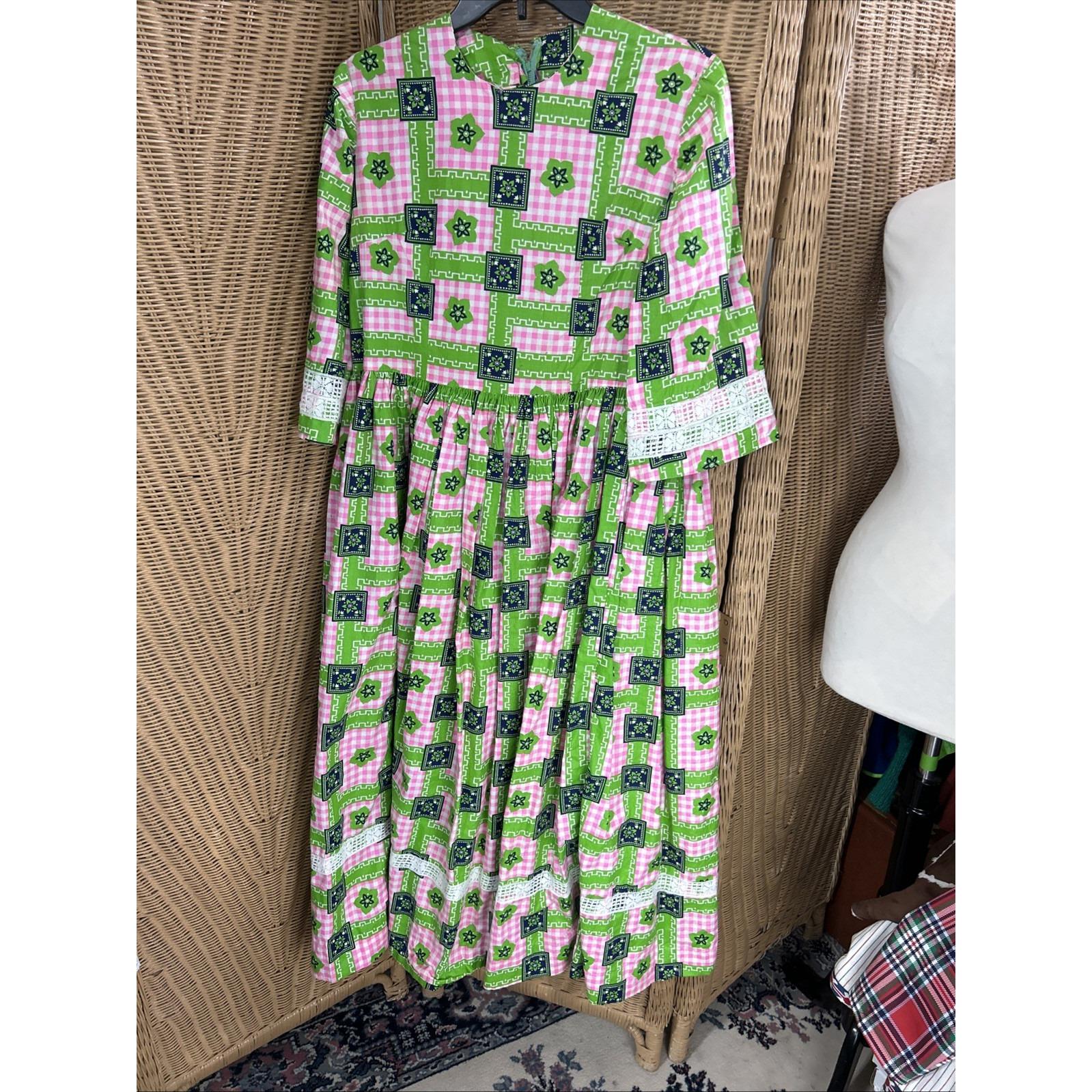 green emerald velvet dress Olaesa Long Sleeve Maxi Dress for Women V Neck Lace Boho Dress Flowy Fall  Wedding Guest Dresses with Pockets Army Green at Amazon Women's Clothing  store
