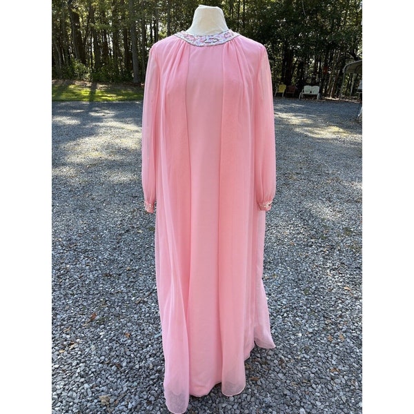 Vintage Light Pink Chiffon Dress Cape Hollywood Glam Size 20.5  Beaded Neck Line