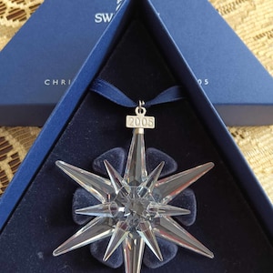 Swarovski 2005 Annual Edition crystal Christmas ornament snowflake