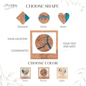 Puede incluir: Un mapa de madera personalizable con opciones de forma, color y texto. Las formas incluyen diamante, c&iacute;rculo y coraz&oacute;n. Los colores son Terra, Pecan y Light. La imagen muestra un mapa de muestra con el texto "Fell in Love".