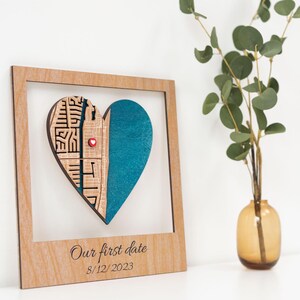 Erstes Date Lage, Hochzeitsgeschenke, Stadt Karte Wandkunst, Geschenke zum Jahrestag, Lage Holz Karte, Geschenk für Frau, Geschenk für Frau, Wanddekoration