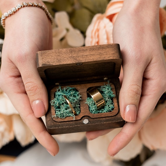 Scatola Per Fedi Nuziali In Legno Anelli Scatola Portagioie per Fidanzamento Scatola Per Anelli Di fidanzamento In Legno Scatola per Anelli in Legno di Noce per Proposta, Matrimonio e San Valentino