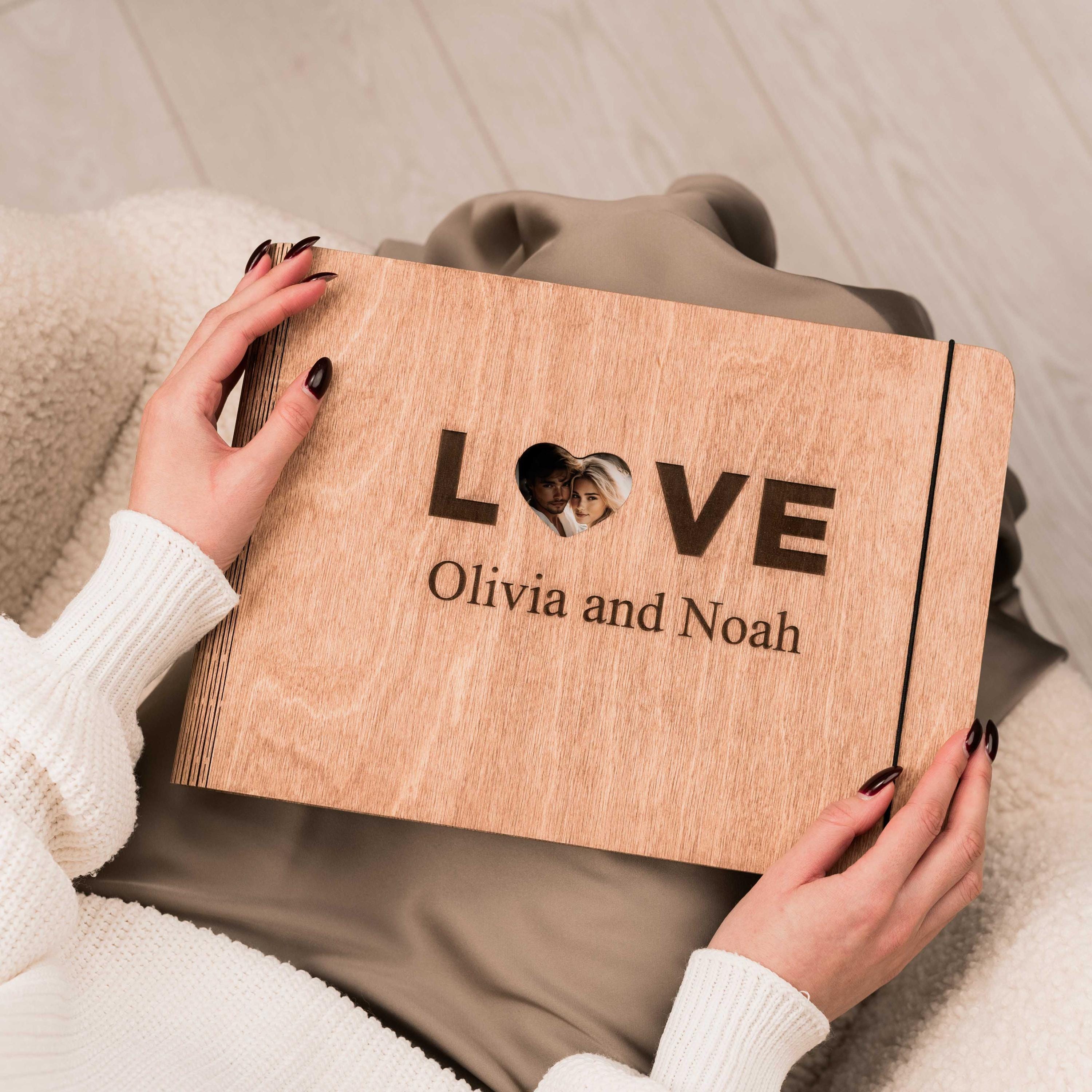 Personalized Gift, Wooden Photo Album Engraved, Scrapbook Album for Her, Custom Family Photo Album Honeymoon, Christmas Gift for Couple