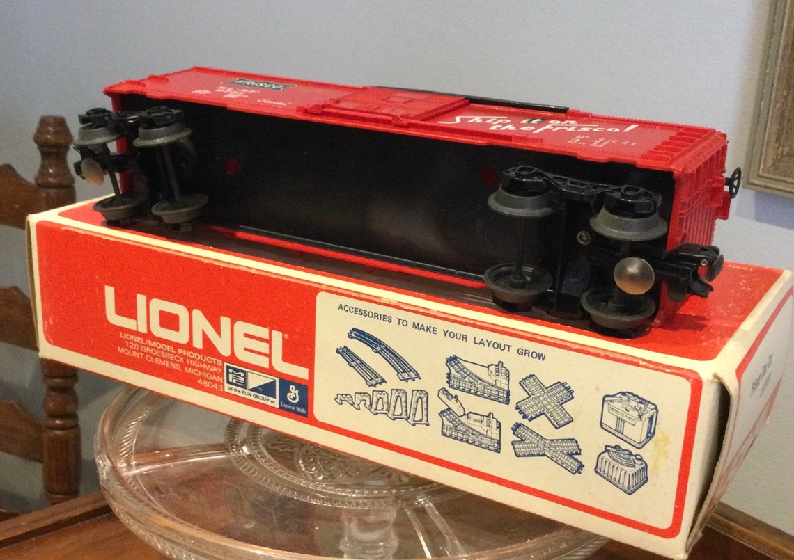 O and O27 Gauge Lionel 69751 Frisco 197576 Box Car Red Body White Lettering Black White Frisco