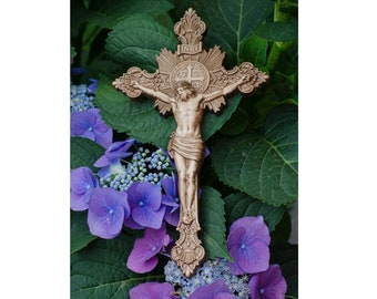 Rzeźba w drewnie w kształcie krucyfiksu丨Drewniany chrześcijański krucyfiks ścienny丨Bardzo szczegółowy, trójwymiarowy, religijny prezent w postaci rzeźby w drewnie