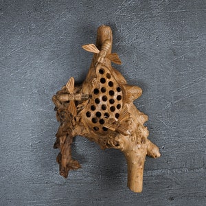 Handmade Wooden Bee Wall Art: Tropical Decor, 5&quot; Width