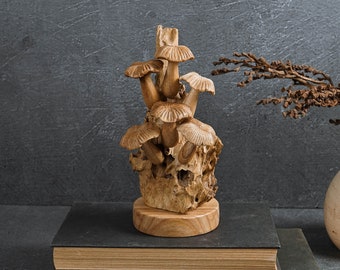 Handskuren träsvampskulptur: Rustik blomdekor 15 cm