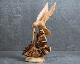 Statue de colibri 7 po. Oiseau sur un arbre, sculpture unique, colibri, animal, pendaison de crémaillère, bois de parasite, cadeau commémoratif, cadeaux de fête des mères