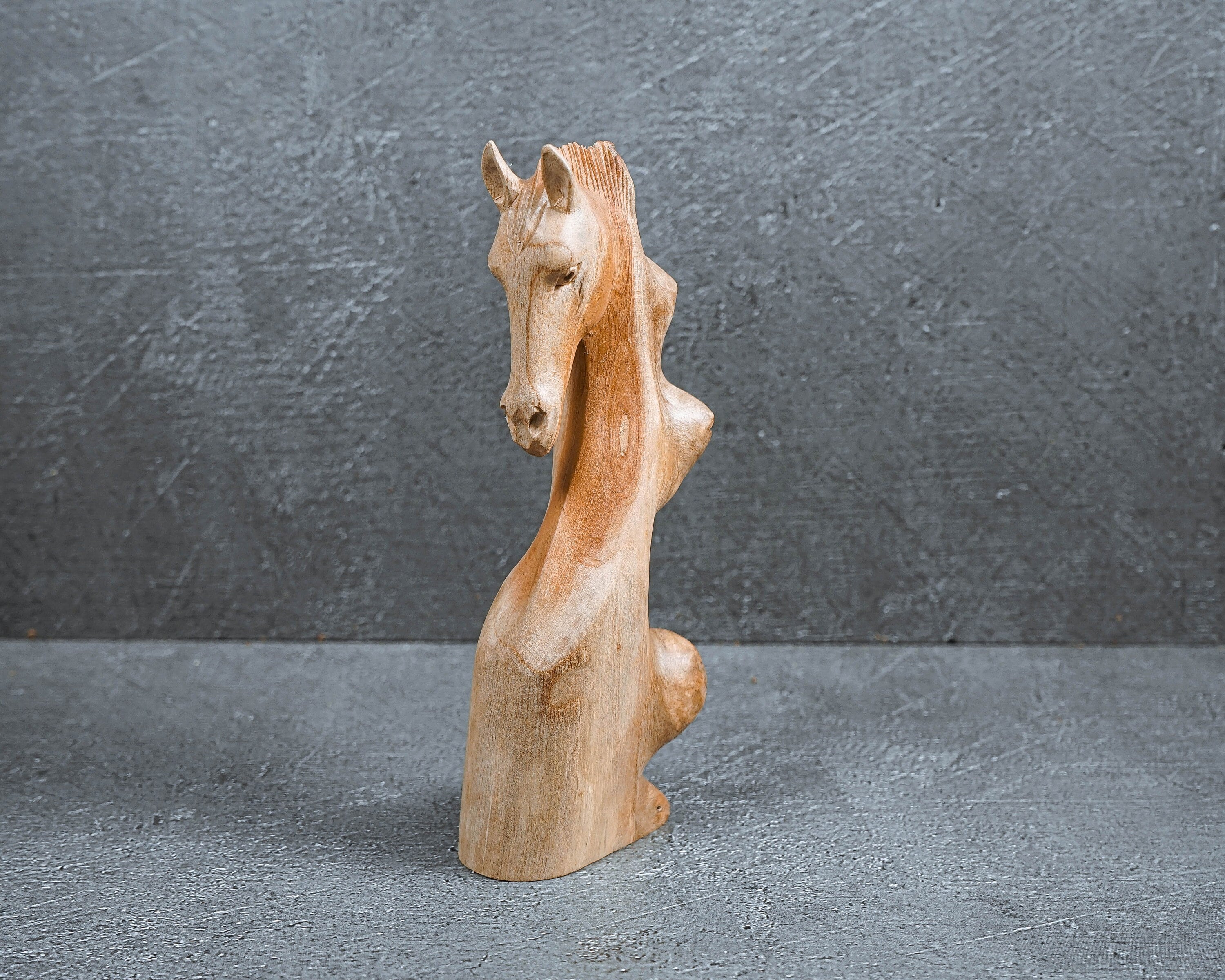 手作りの木製馬の頭の彫刻：素朴なホームデコレーション 7インチ