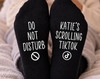 Personalised Tiktok Socks – Do Not Disturb [Name]'s Scrolling Tiktok, Custom gift for Social Media users, Birthday or Christmas