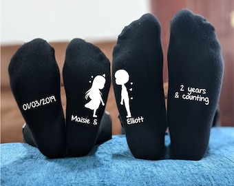 Regalo de aniversario de algodón para parejas - su nombre personalizado calcetines - Lindos San Valentín, Cumpleaños, Navidad + Regalo de Aniversario