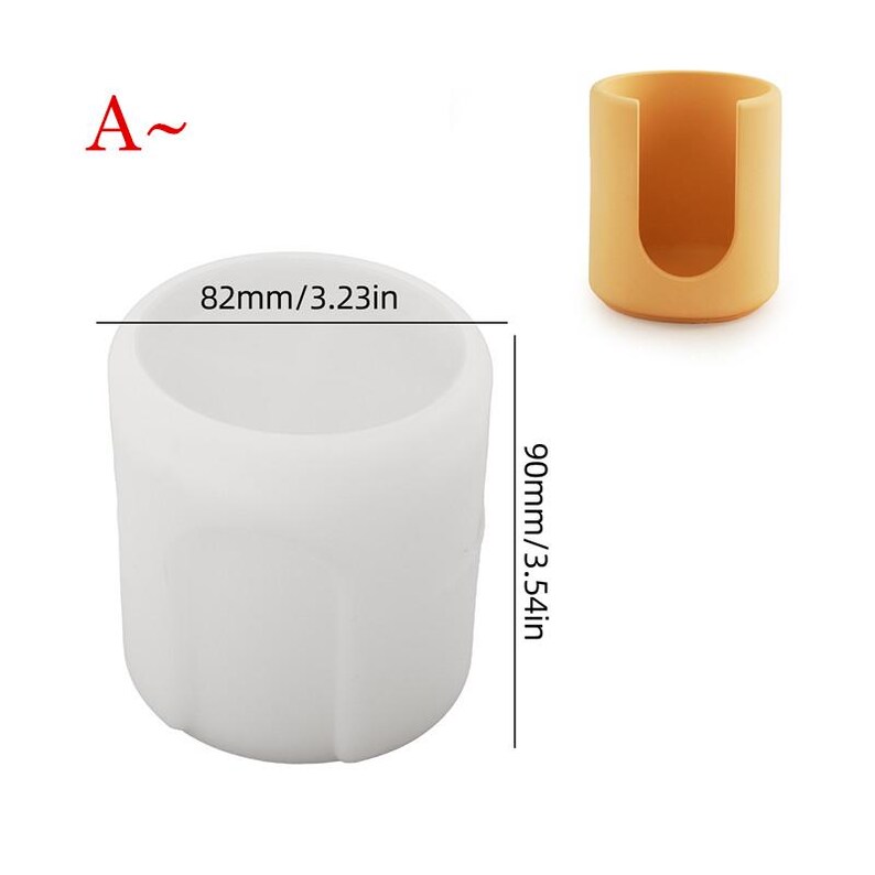 Puede incluir: Molde de silicona blanco para hacer velas, con un di&aacute;metro de 82 mm y una altura de 90 mm. El molde se muestra junto a un molde de silicona naranja m&aacute;s peque&ntilde;o.