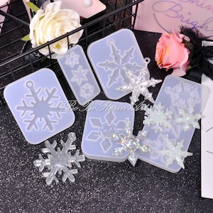 Christmas Snowflake Pendant Mold-Cute Snowflake Resin Mold-Snowflake Necklace Mold-Silicone Snowflake Mold-Jewelry Pendant Making Mold