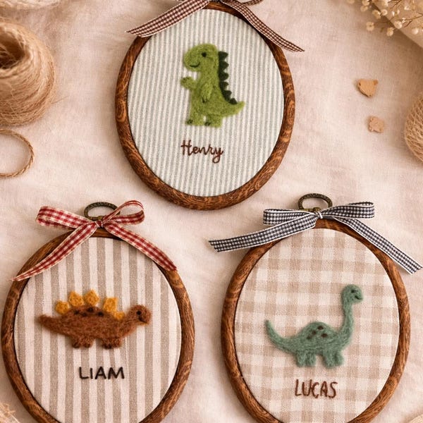 Filz Dinosaurier, Dinosaurier Name, Baby-Dusche-Geschenk,Baby-Erbstück,