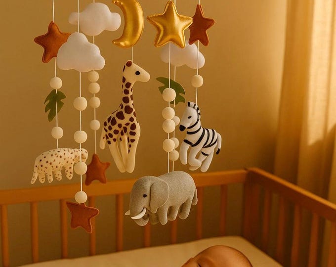 Jungle Nursery Crib Mobile / Handmade Felt Crib Mobile with Safari Animals / Baby Shower Gift / Nursery Decor /  Neutral Nursery Mobile