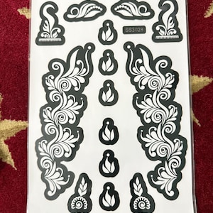 Henna stencil. Vines and fingers. Easymehendi design. Two hand mehndi design