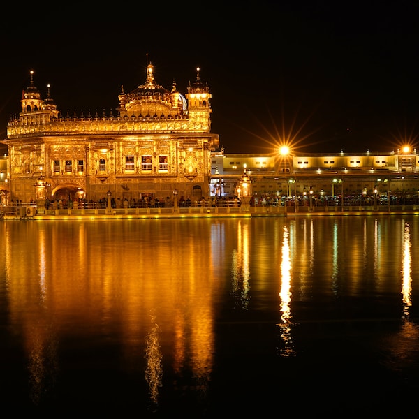 Sikh Canvas Art | Golden Temple Amritsar India (Night) | Free UK Delivery | Sikhism