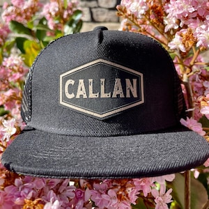 Benutzerdefinierte Name Trucker Hat - personalisierte Patch Hut | Benutzerdefinierte Name Hüte für Babys, Jugendliche und Erwachsene | Mehrere Größen und Farben erhältlich