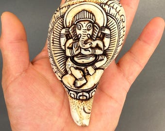 Beautiful Old Hand-Carved Mini Conch Shell (sankha) from Nepal with a Carving of Ganesh (Hindu Deity)