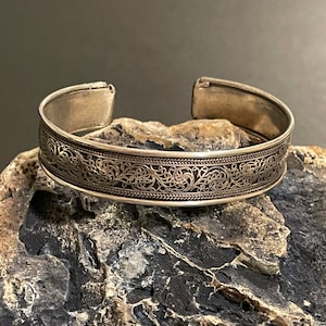 Fine Handmade filigree work Tibetan silver (silver alloy) bracelet from Nepal.Beautiful,Wearable & adjustable bracelet.