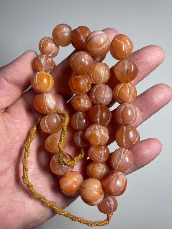 Beautiful Old Himalayan Melon-Cut Carnelian beads… - image 1