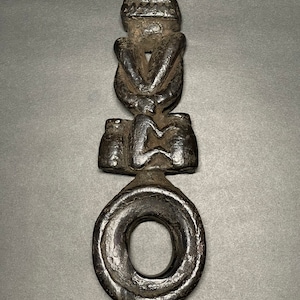Rare Masterpiece Antique Tribal Art Collectible Hand-carved Wooden Butter Churn (Ghurra/Neti) from Nepal