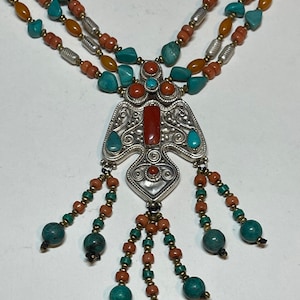 Beautiful Fine Handmade Silver Necklace with Coral and torquise from the Himalayas