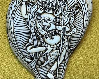 Stunning Old Hand-Carved Conch Shell (sankha) from Nepal with a Carving of Vajravarahi  (Hindu Deity)