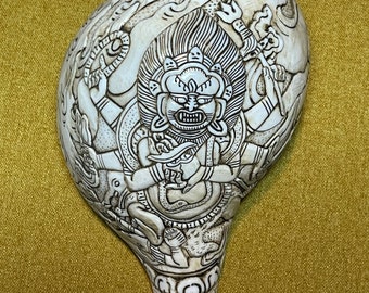 Stunning Old Hand-Carved Conch Shell (sankha) from Nepal with a Carving of Mahakala (Hindu and Buddhist Deity)