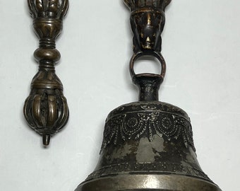 Antique Masterpiece Buddhist Bell (Dril-bu) and Dorje (Scepter) Set Early 18th century from Tibet( Eastern Kham region)