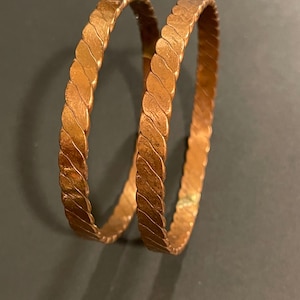 Pair of Beautiful handmade pure copper healing bracelet from Nepal.
