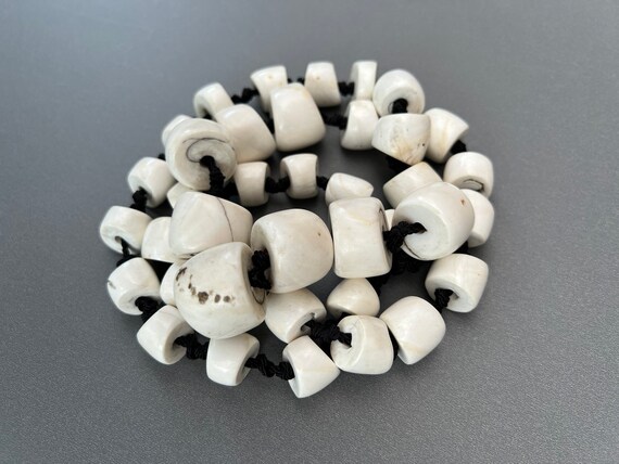 Antique Naga Chank 39 Shell Bead Necklace.(late 1… - image 8