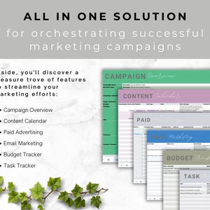 Op de afbeelding: Een groene, roze, blauwe en grijze printbare marketingplanner met de tekst "ALL IN ONE SOLUTION for orchestrating successful marketing campaigns". De planner bevat secties voor campagneoverzicht, contentkalender, betaalde advertenties, e-mailmarketing, budgettracker en taaktracker.