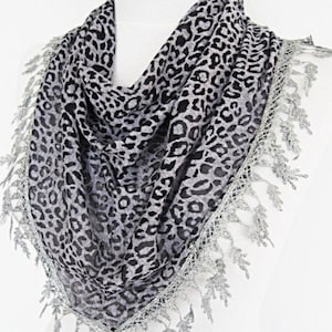 Gray Leopard Pattern Triangle Cotton Scarf, Lace Trim Chic Scarf, Cowl Scarf, Spring / Summer Woman Fashion