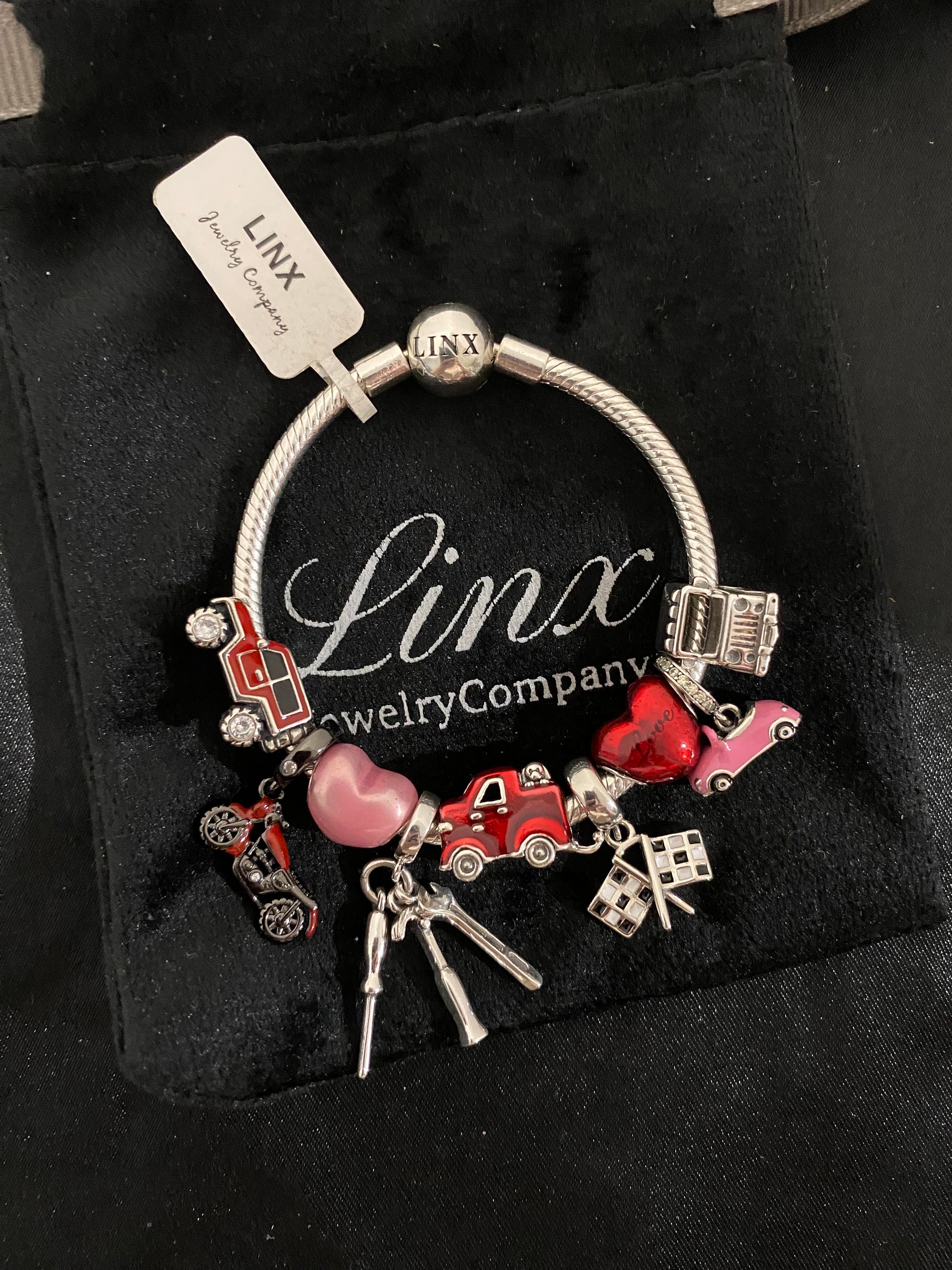 Linx スネークチェーンブレスレット、カーガールテーマのチャーム付き